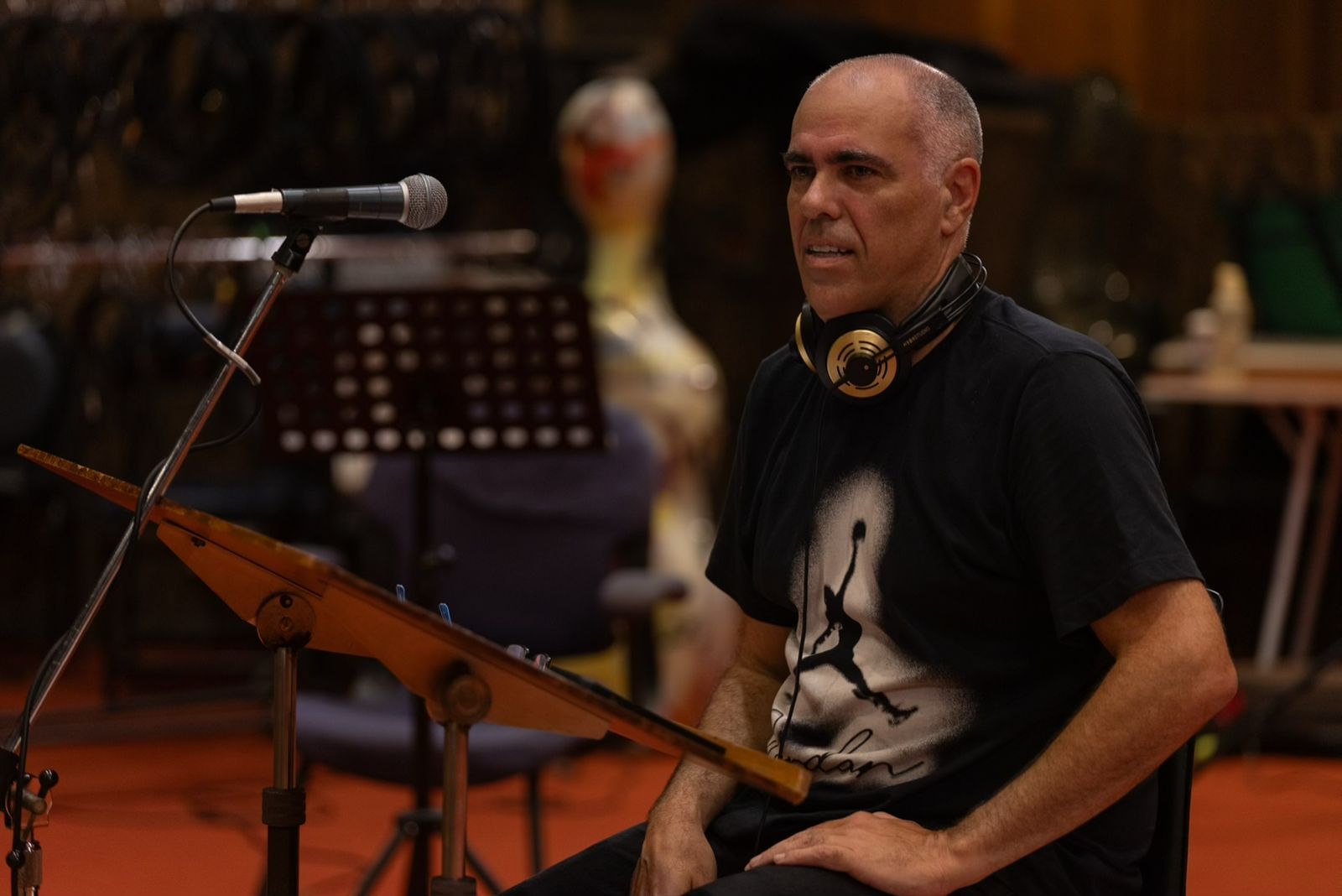 Antonis Skokos conducting in the recording studio